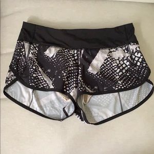 Lululemon Speed Short Size 6